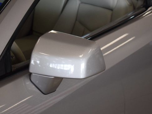 Used 2005 Cadillac XLR RWD image 32