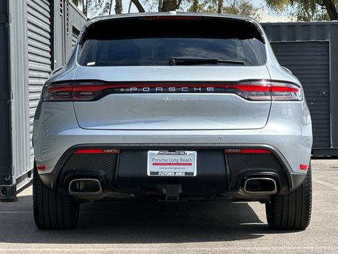 Certified 2023 Porsche Macan image 7