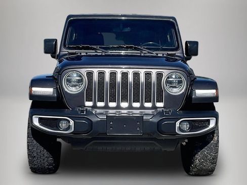 Used 2019 Jeep Wrangler Unlimited Sahara AWD/4WD image 3