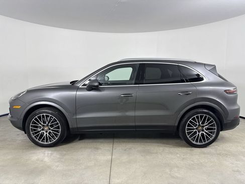 Certified 2023 Porsche Cayenne AWD/4WD image 2