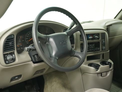 Used 2003 Chevrolet Astro image 9