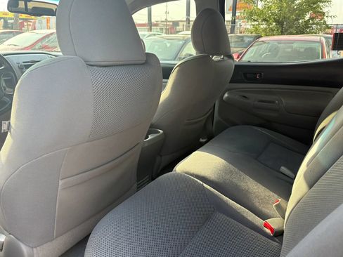 Used 2011 Toyota Tacoma PreRunner w/ TRD Sport Pkg RWD image 15