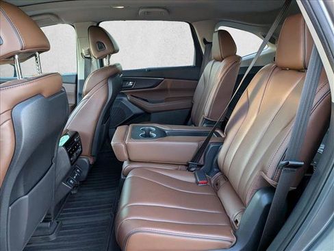 Used 2022 Acura MDX SH-AWD w/ Advance Package image 17