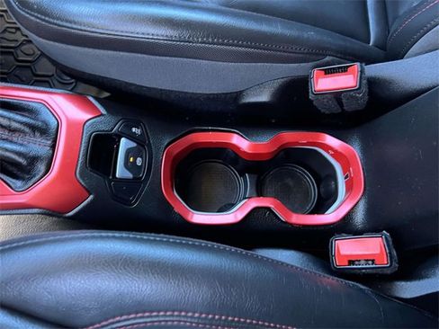 Used 2016 Jeep Renegade Trailhawk w/ Premium Trailhawk Package image 20