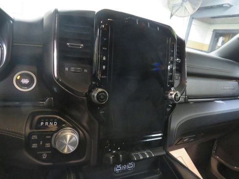 Used 2023 RAM 1500 Limited AWD/4WD image 12