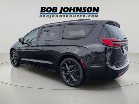 Used 2026 Chrysler Pacifica Limited w/ S Appearance Package image 4