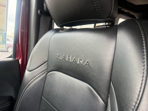 Used 2021 Jeep Wrangler Unlimited Sahara w/ Cold Weather Group AWD/4WD image 33