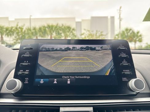 Used 2019 Honda Accord Sport image 17