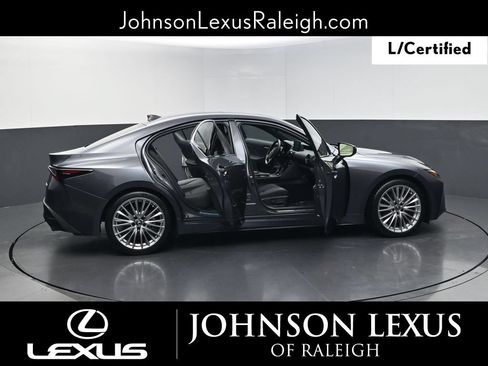 Certified 2025 Lexus IS 300 w/ Premium Package RWD image 32