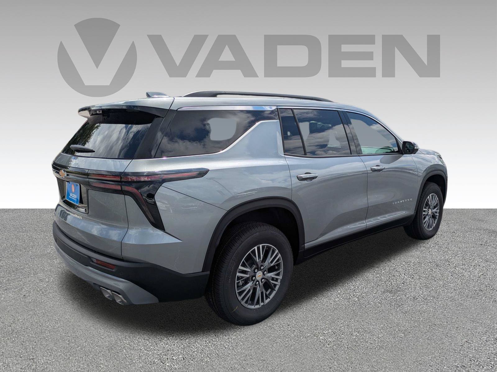 New 2027 Chevrolet Traverse LT w/ Driver Confidence Package FWD image 27