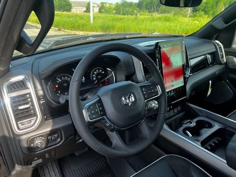 New 2025 RAM 1500 Laramie AWD/4WD image 19