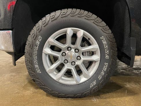 Used 2023 Chevrolet Silverado 1500 LT image 23