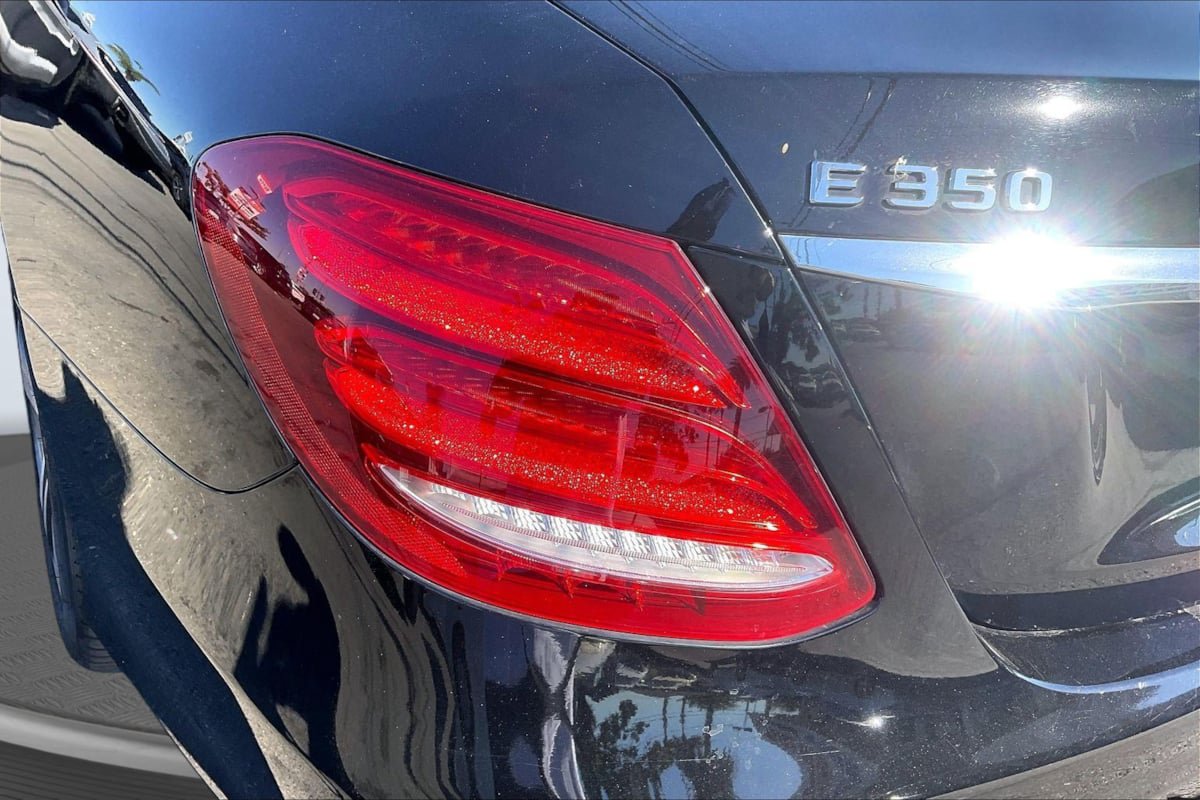 Used 2020 Mercedes-Benz E 350 Sedan image 30