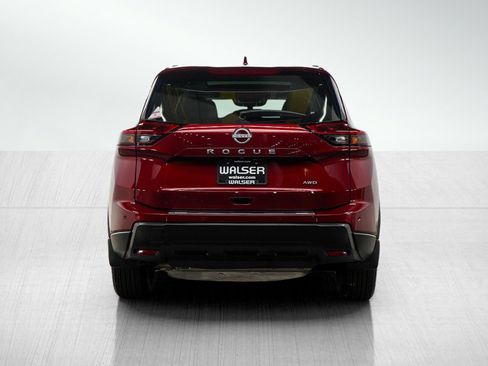 Used 2025 Nissan Rogue SV w/ SV Premium Package AWD/4WD image 4