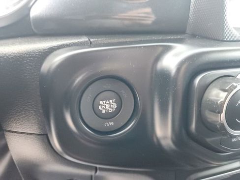 Used 2022 Jeep Gladiator Sport AWD/4WD image 19