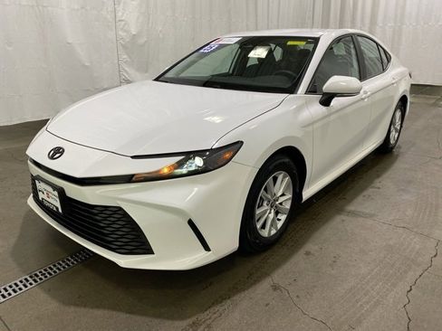Certified 2025 Toyota Camry LE image 8