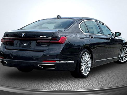 Used 2022 BMW 740i RWD image 5