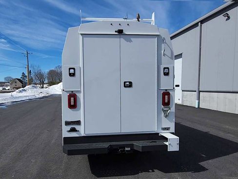 New 2025 Ford Transit 350 w/ Interior Upgrade Package image 3