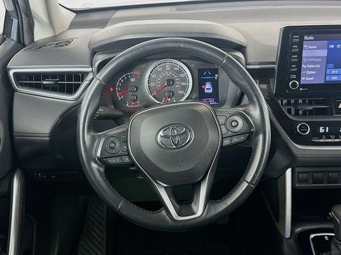 Used 2022 Toyota Corolla Cross LE FWD image 18