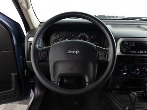 Used 2004 Jeep Grand Cherokee Laredo w/ Convenience Group AWD/4WD image 26