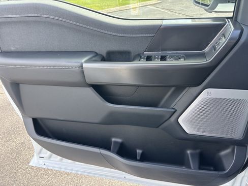 Used 2025 Ford F150 Lariat w/ Equipment Group 502A High image 17