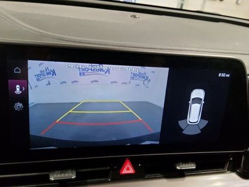 Used 2024 Kia Sportage EX image 25
