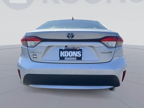 Used 2022 Toyota Corolla LE FWD image 5