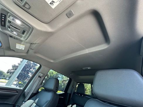 Used 2024 GMC Sierra 1500 SLT w/ SLT Premium Plus Package AWD/4WD image 21