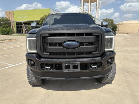Used 2015 Ford F250 Platinum w/ FX4 Off-Road Package AWD/4WD image 4