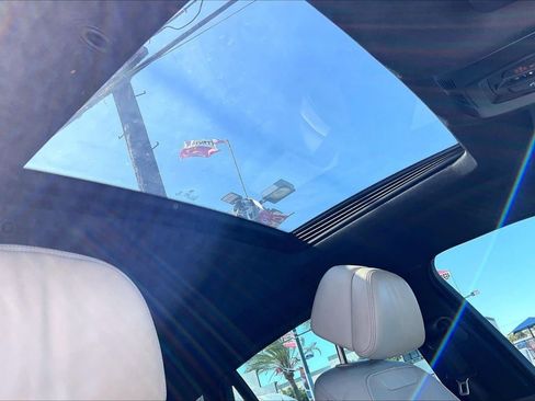 Used 2019 BMW X6 xDrive50i w/ M Sport Package image 22