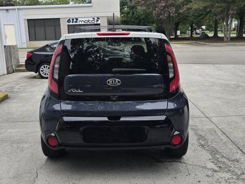 Used 2016 Kia Soul + w/ Audio Package FWD image 4