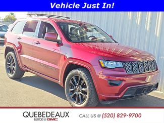Used 2020 Jeep Grand Cherokee Altitude AWD/4WD video 1
