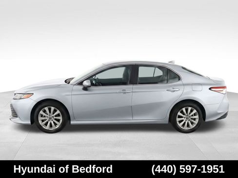 Used 2019 Toyota Camry LE w/ Convenience Package FWD image 6