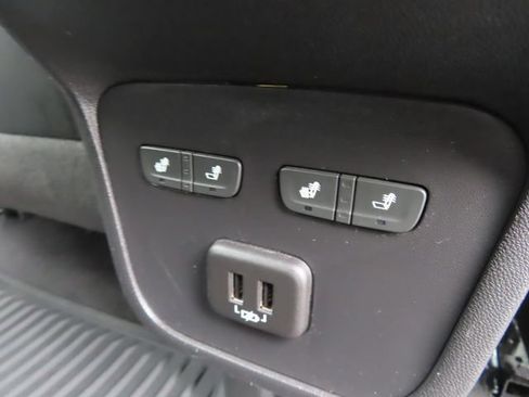 Used 2019 Chevrolet Equinox Premier AWD/4WD image 46