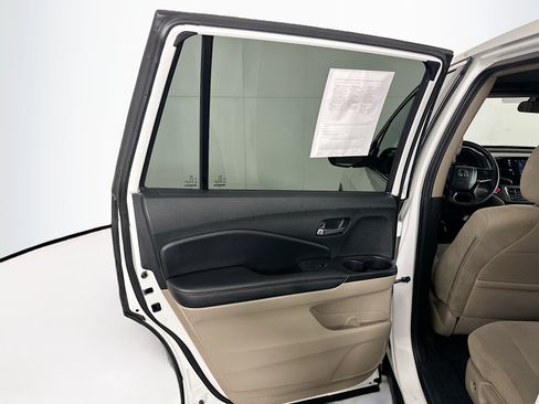 Used 2021 Honda Pilot EX image 24