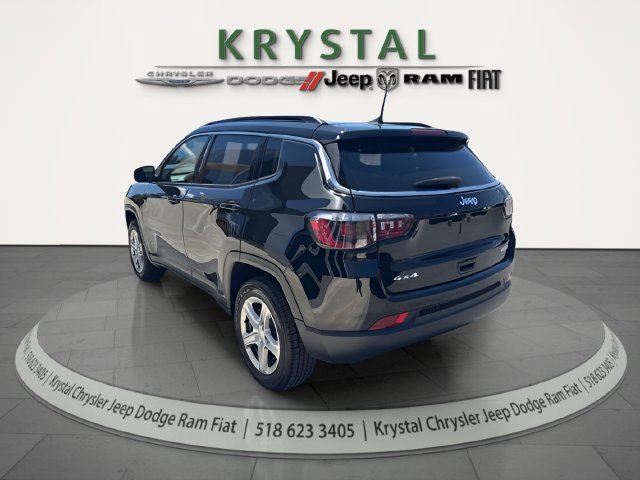 Certified 2023 Jeep Compass Latitude AWD/4WD image 4