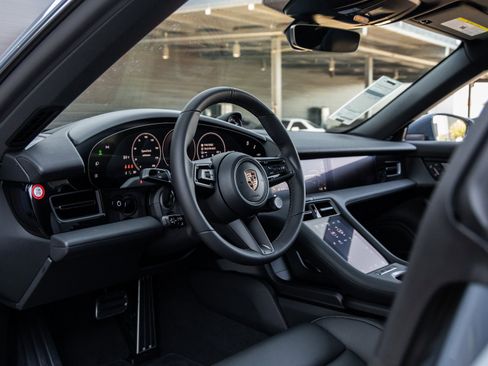 New 2026 Porsche Taycan image 4