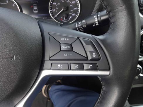 Used 2022 Nissan Sentra SV image 17