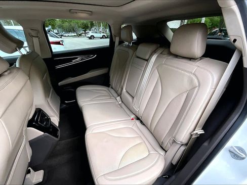 Used 2023 Lincoln Nautilus Reserve w/ Equipment Group 201A image 20