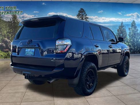 Used 2018 Toyota 4Runner SR5 image 5