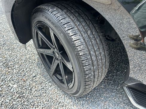 Used 2018 Ford Expedition XLT w/ Equipment Group 202A image 29