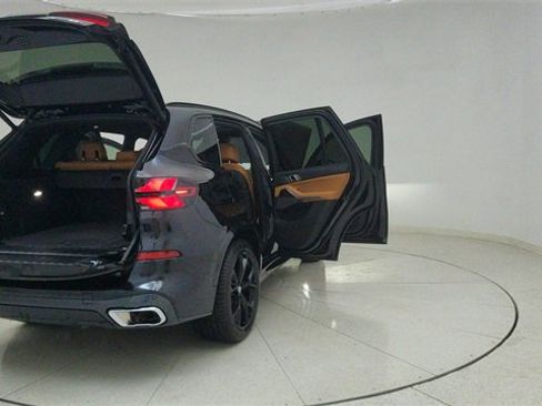 Used 2025 BMW X5 sDrive40i w/ M Sport Package image 81