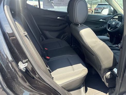 Certified 2024 Buick Encore GX Preferred FWD image 25
