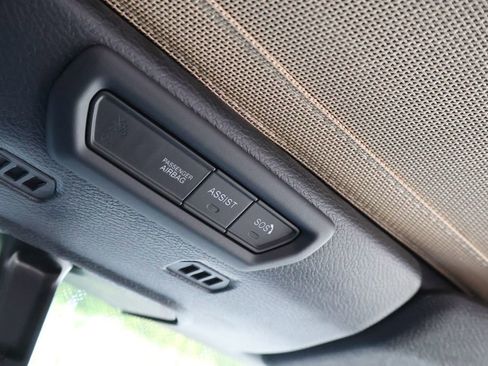 Used 2022 Jeep Wrangler Sport image 35