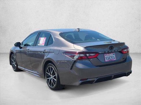 Used 2023 Toyota Camry SE FWD image 8