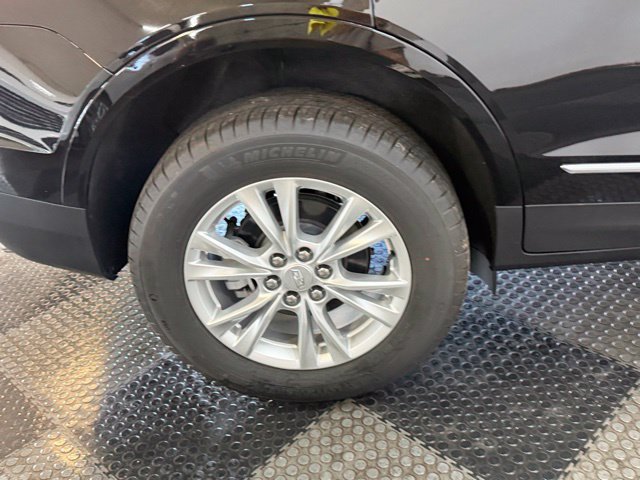 Used 2025 Cadillac XT5 Luxury w/ LPO, Floor Liner Package FWD image 13