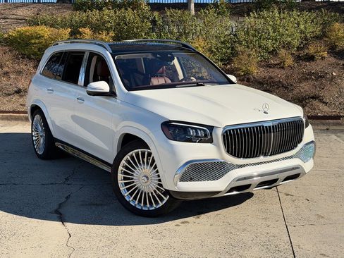 Used 2023 Mercedes-Benz Maybach GLS 600 4MATIC image 1