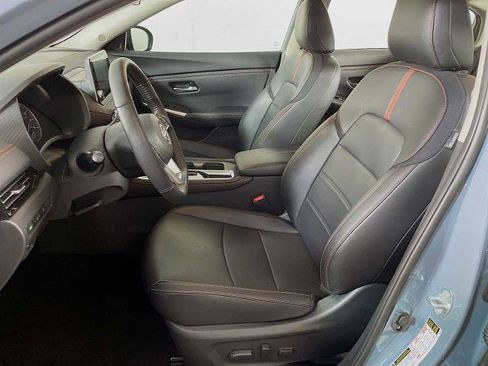 Certified 2025 Nissan Sentra SR w/ SR Premium Package FWD image 20
