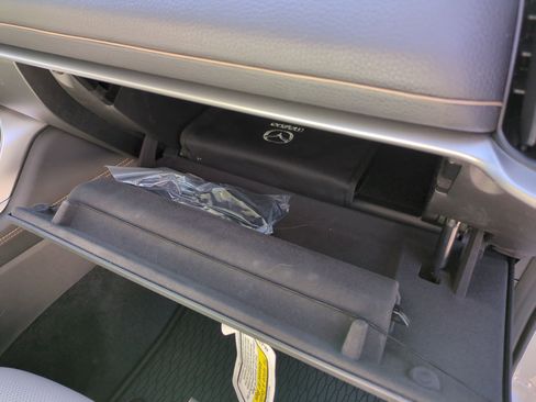 Certified 2025 MAZDA CX-90 Plug-In Hybrid w/ Preferred image 33