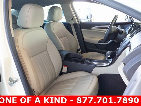Used 2013 Buick Regal Premium image 19